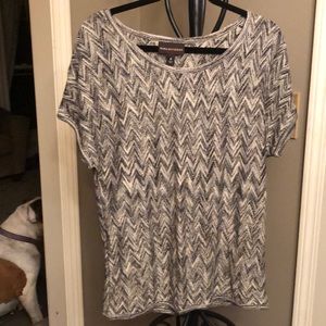 Dana Buchman brown and cream Chevron top